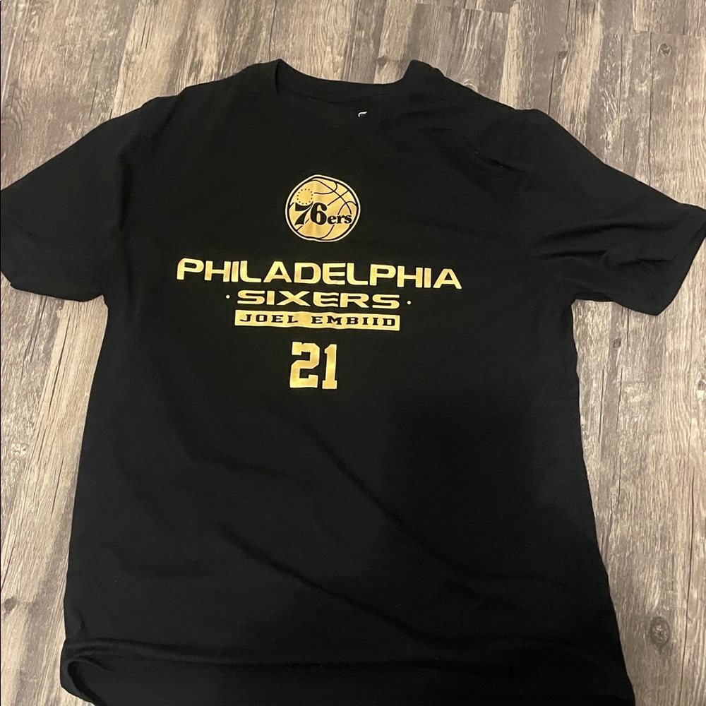 NBA Philadelphia 76ers Black and Gold Tee